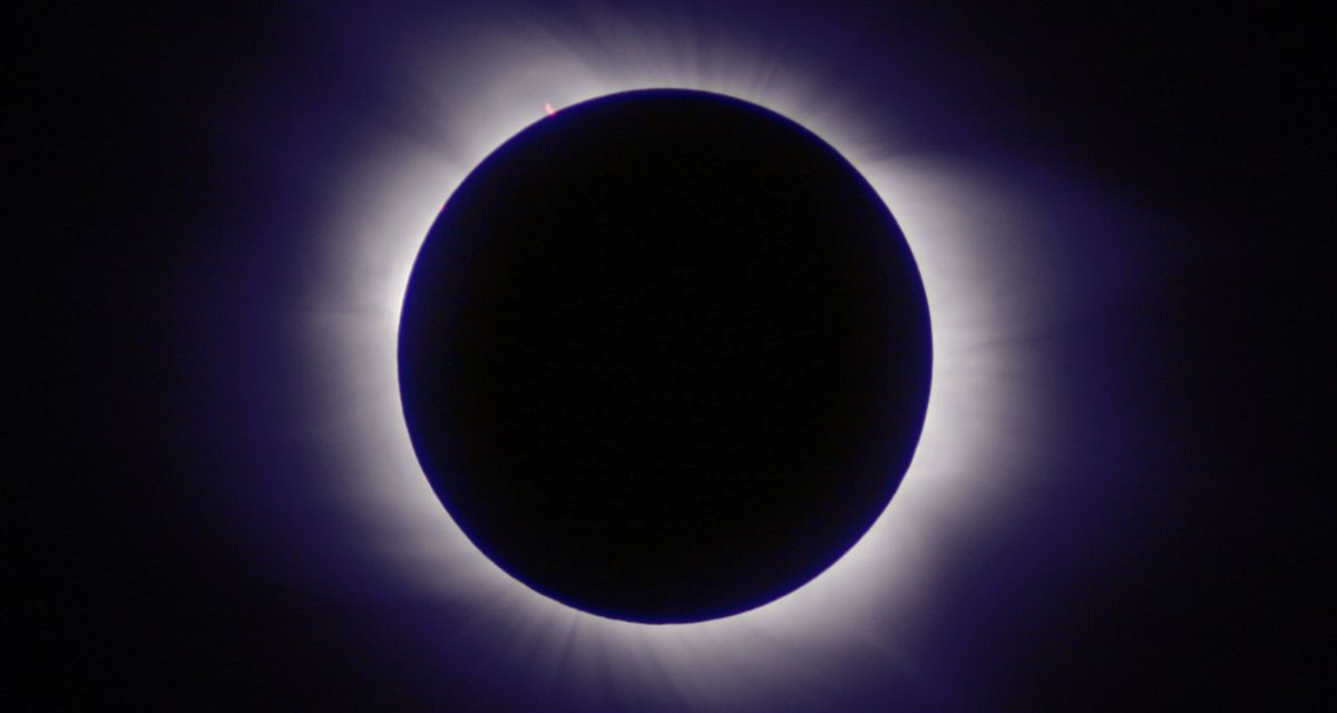 Full Solar Eclipse – A Glaring Enigma